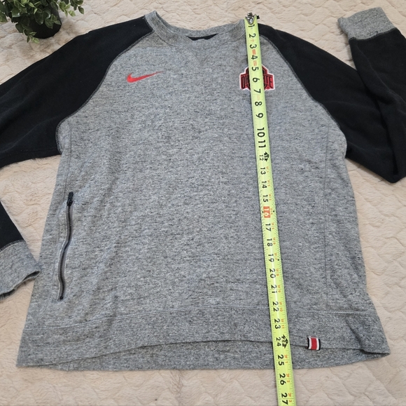 Nike Ohio State University Heathered Gray and Black Crewneck, Size Large - Picture 4 of 7